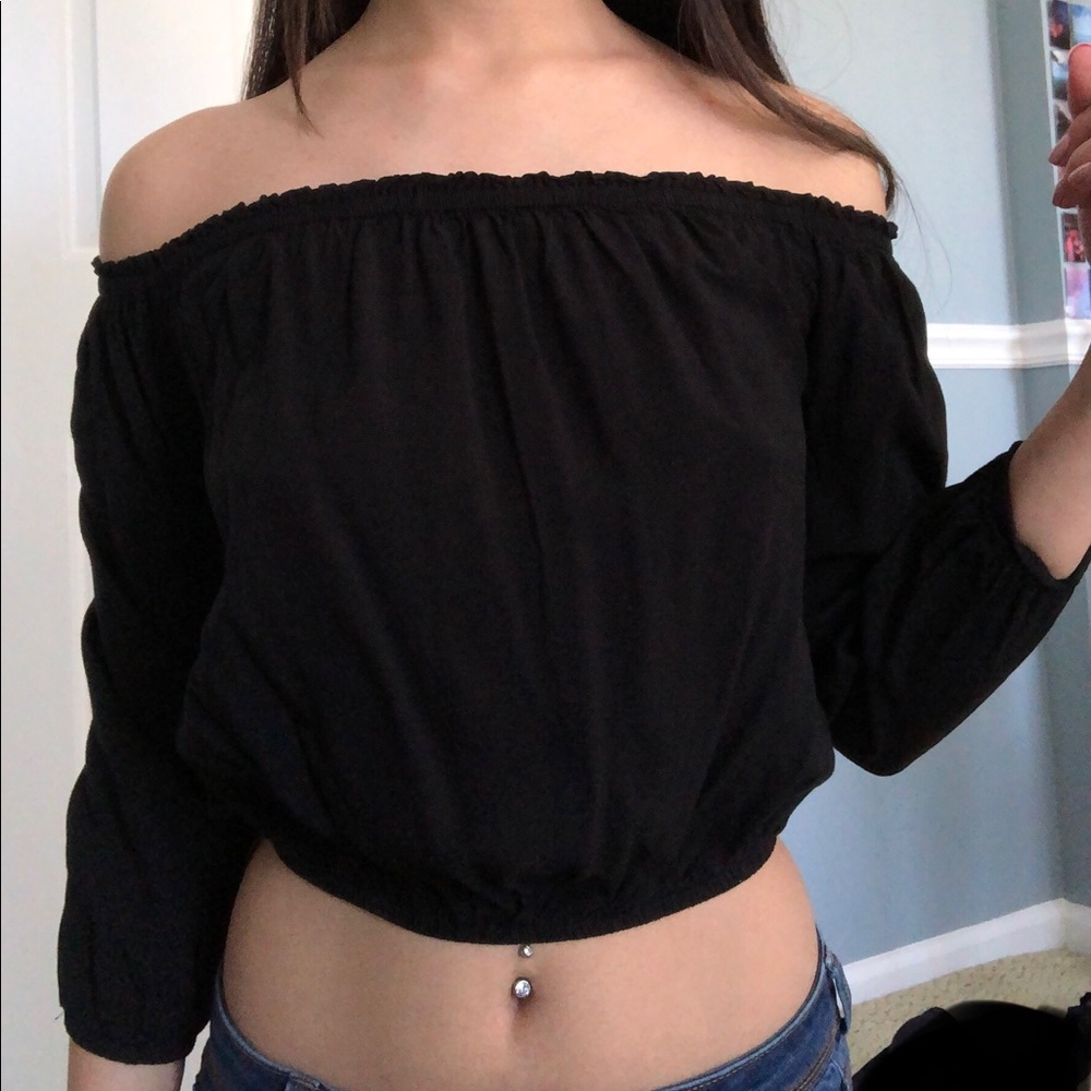 Brandy Melville off the shoulder top